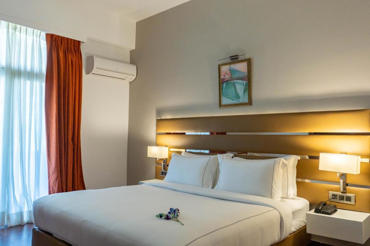 Country Inn Tarika Riverside Resort Jim Corbett Garjia エクステリア 写真