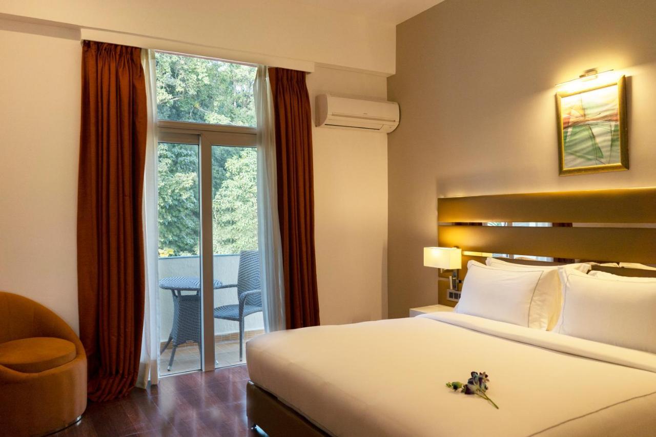 Country Inn Tarika Riverside Resort Jim Corbett Garjia エクステリア 写真