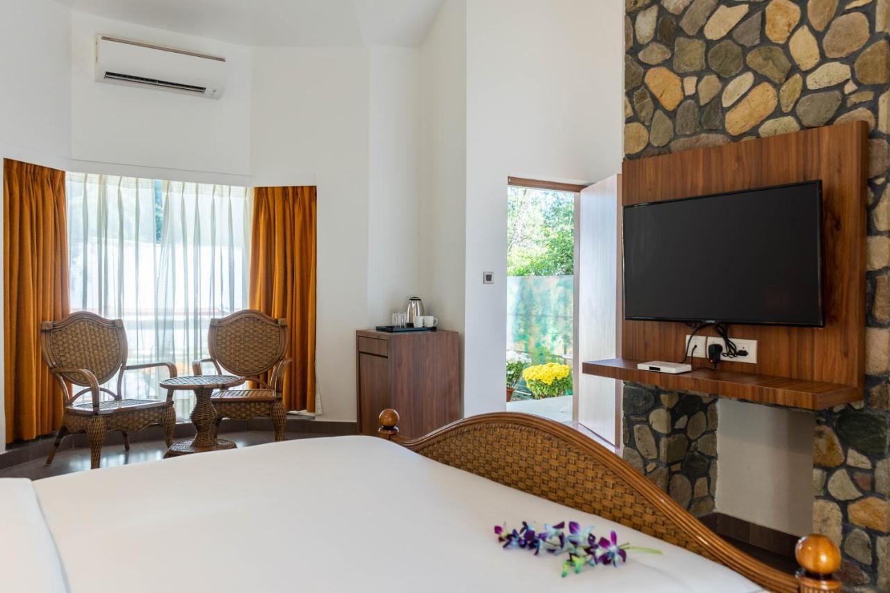 Country Inn Tarika Riverside Resort Jim Corbett Garjia エクステリア 写真