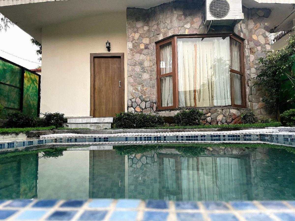 Country Inn Tarika Riverside Resort Jim Corbett Garjia エクステリア 写真