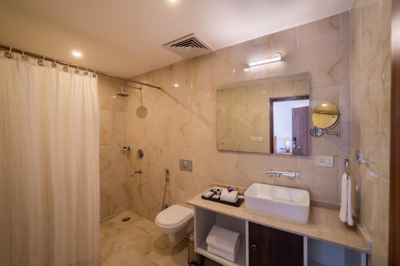 Country Inn Tarika Riverside Resort Jim Corbett Garjia エクステリア 写真