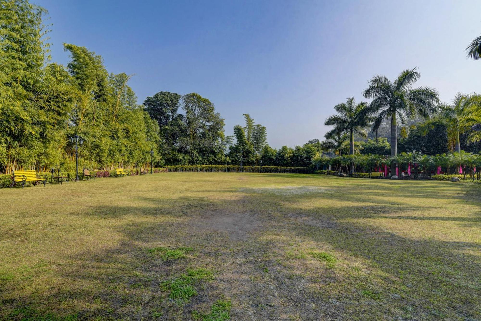 Country Inn Tarika Riverside Resort Jim Corbett Garjia エクステリア 写真